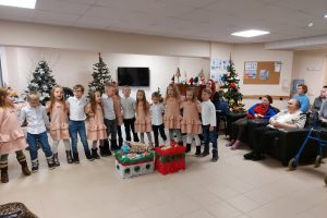 Emocinio intelekto lavinimo projektas „Padovanok šilumą“