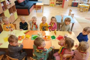 Gintariukų grupė švenčia Tėvynės gimtadienį!