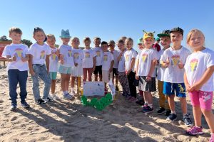 SPORTINĖ-KŪRYBINĖ PRAMOGA „PLAUKIAM Į SVEIKATOS UOSTĄ“