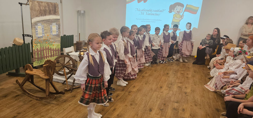 REGIONINIS IKIMOKYKLINIO IR PRIEŠMOKYKLINIO UGDYMO ĮSTAIGŲ RENGINYS „NA, EKŠENKIT, VAIKALĖ!” /M. VALANČIUS/