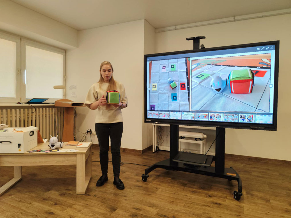 Atvira mokytojos Simonos Strasevičienės veikla „Socialinis, emocinis ugdymas su „Photon Robot“